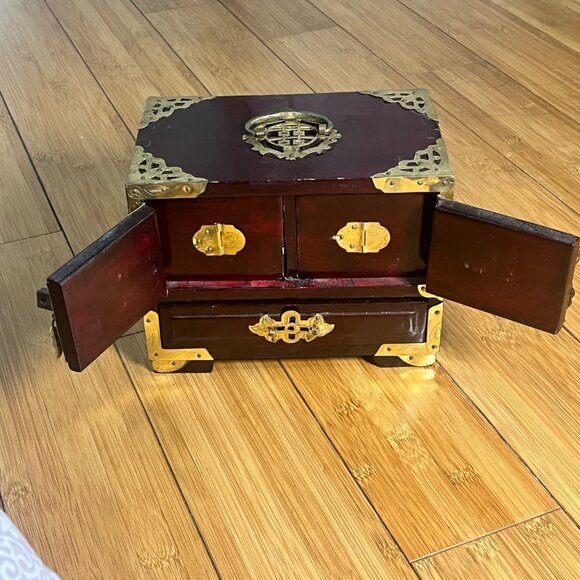 Vintage Chinese-Inspired Wooden Jewelry Box W/ Brass & Mother-Of-Pearl Inlay - Picture 5 of 11